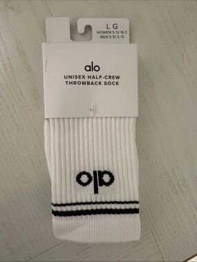 Alo Unisex Half-Crew white & black throwback sock Women L 11-16.5 Men 10.5-15